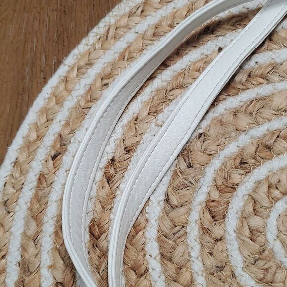 Nicole Miller While Floral Embroidered Shoulder Bag - Picture 10 of 12